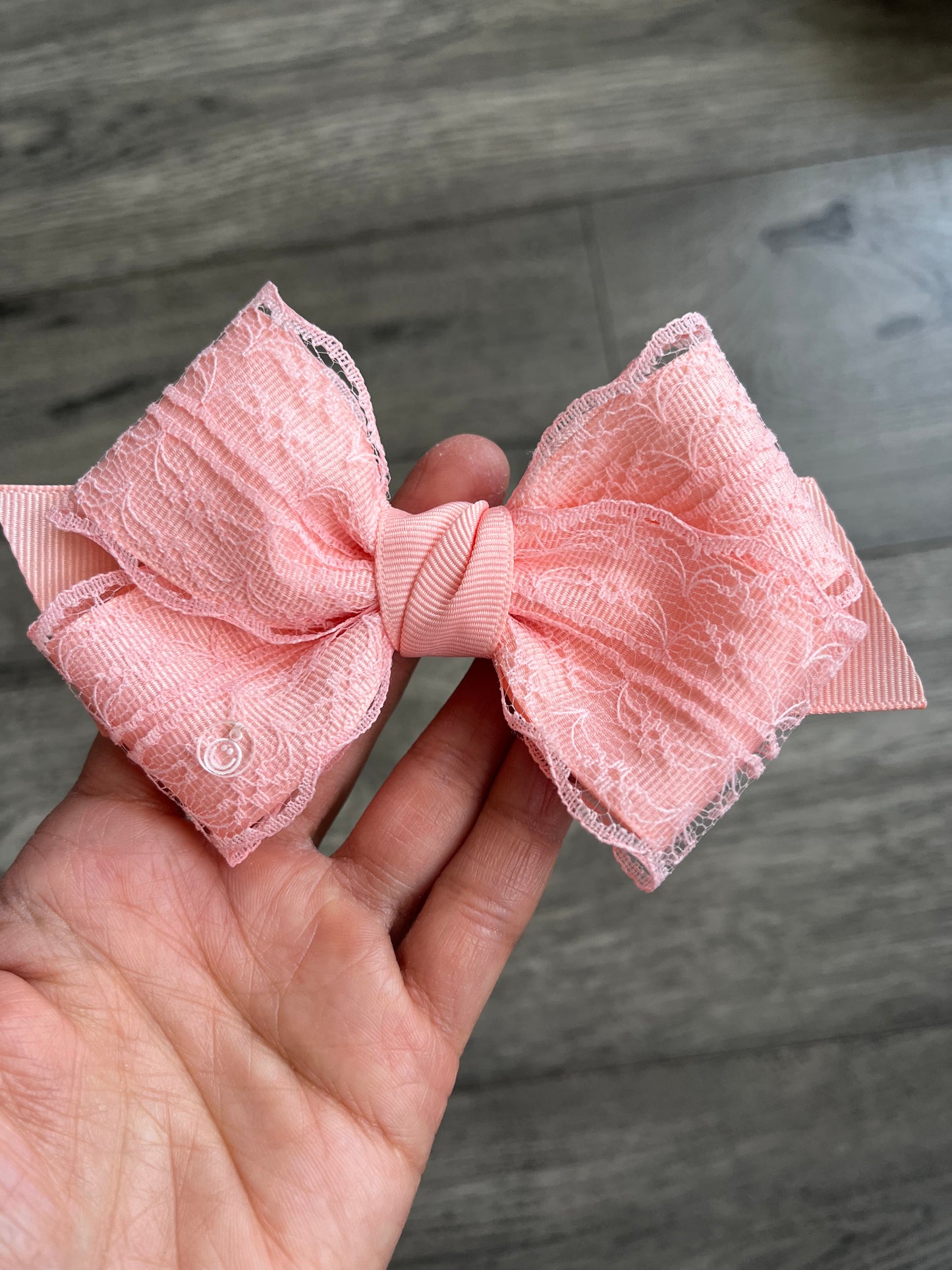 Bella Lace Bow