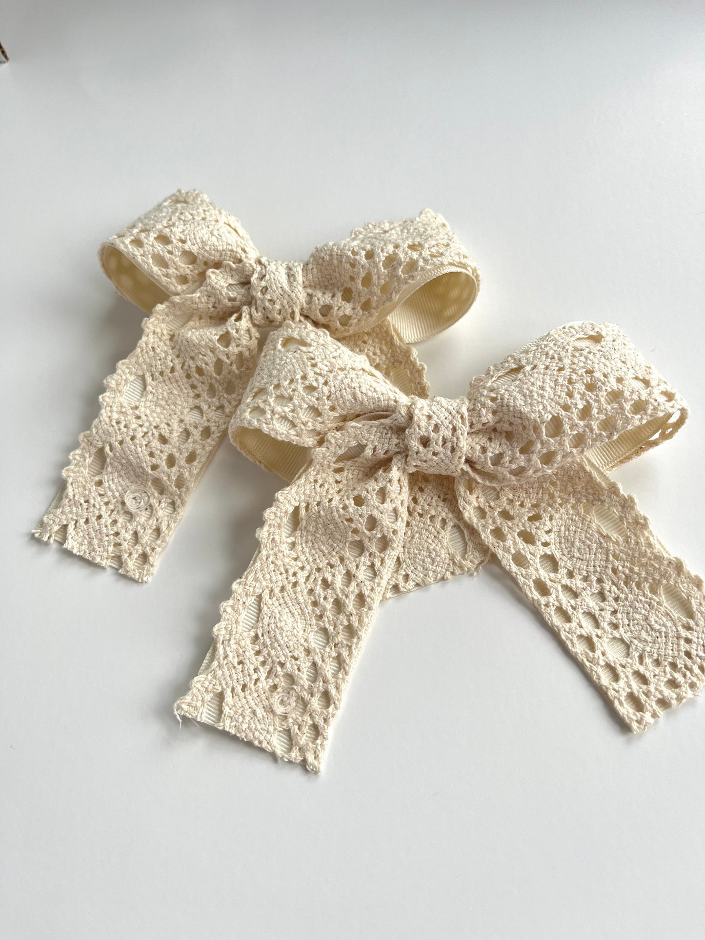 Rebecca Lace Bow