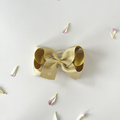 Amanda Gold Bow