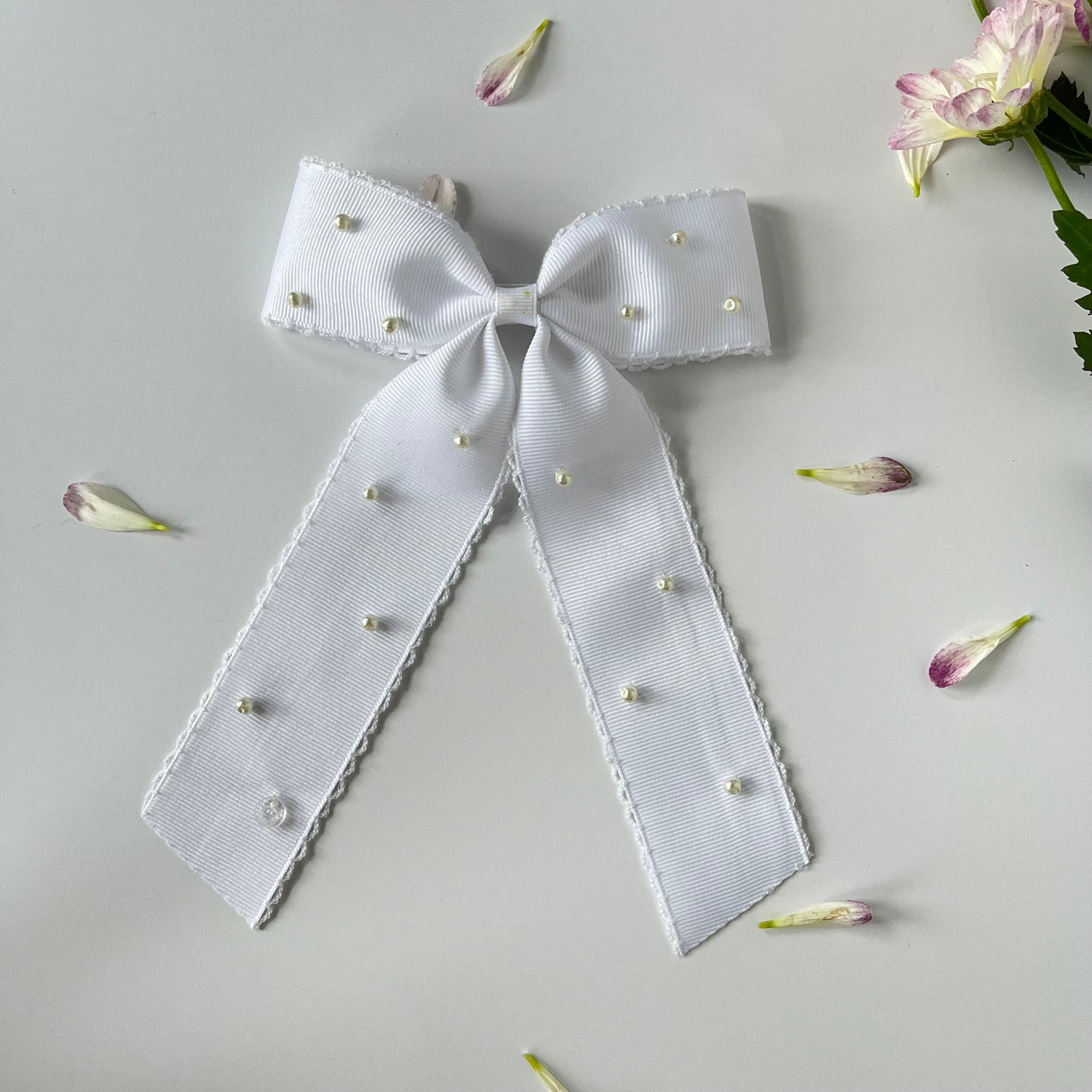 Madison Bow - white bow pearls special edition